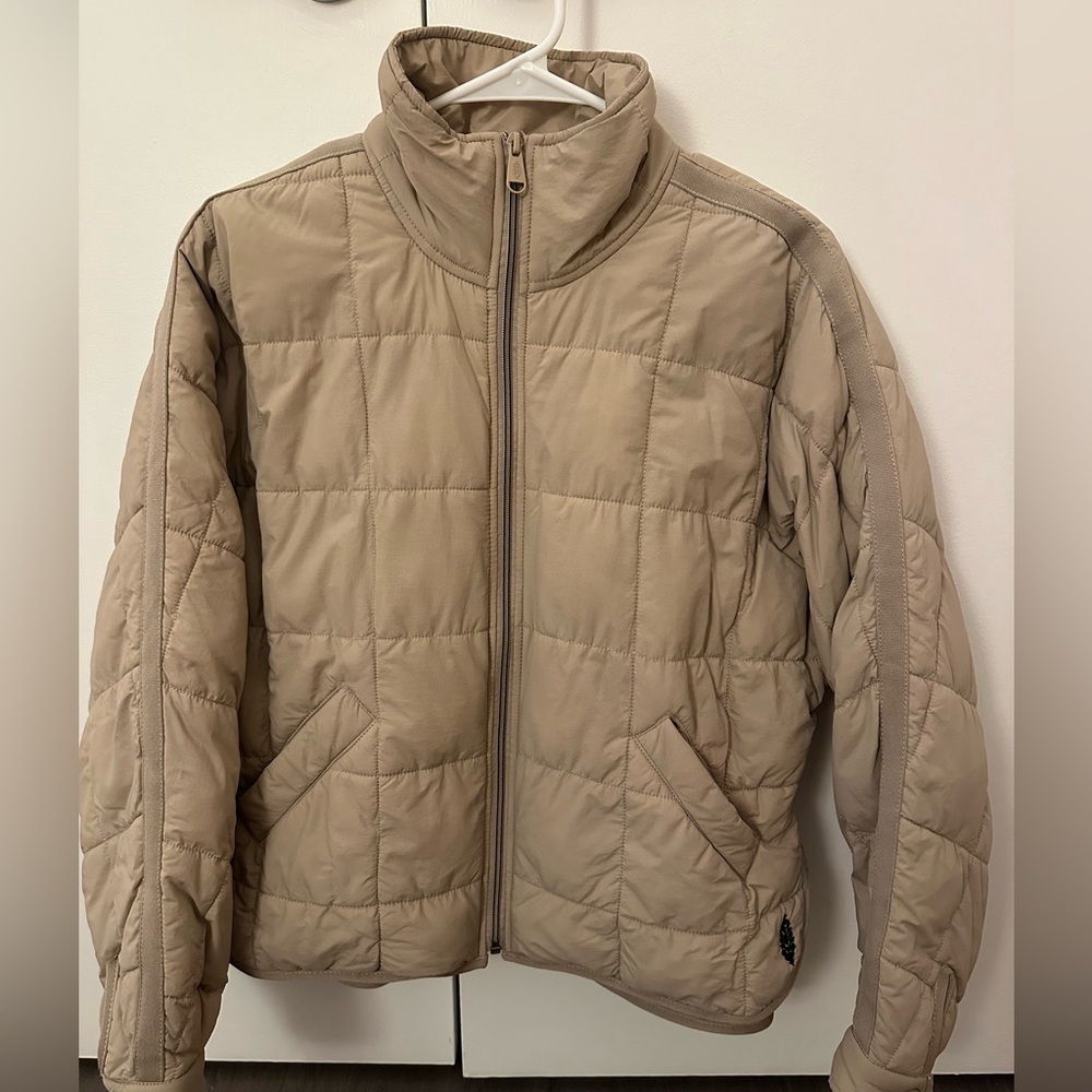 Free people FP movement 
pippa packable puffer jacket 
Color: Doe 
Size: XS